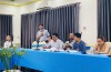 Ông Dáp Thanh Giang, trưởng Khoa Phòng chống HIV/AIDS phát biểu tại lớp tập huấn.