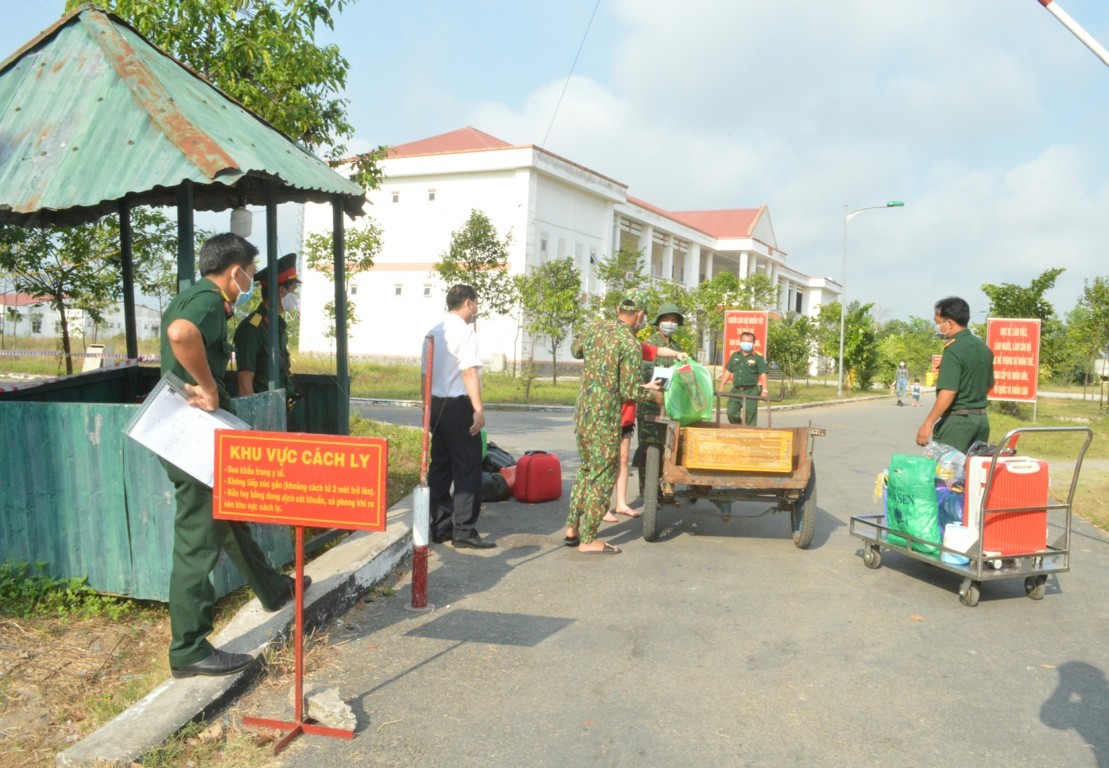 trao giay hoan thanh cach ly 3