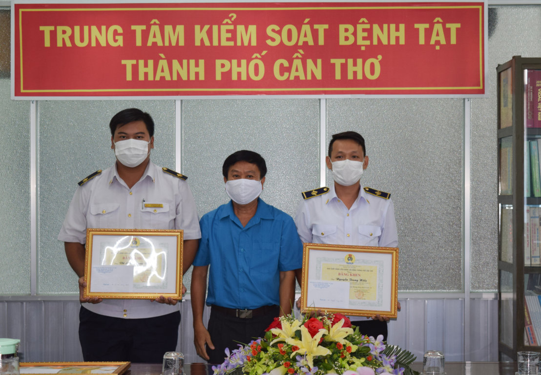LDLD TANG BANG KHEN 0004
