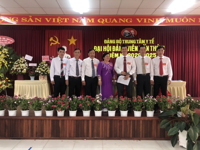 Ban Chấp hành Đảng bộ nhiệm kỳ mới 2020-2025 ra mắt đại hội