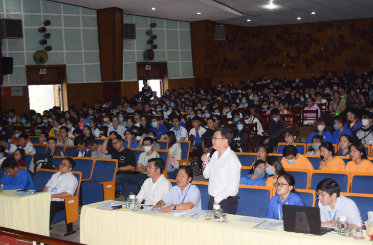 HOI THI PC HIV TRUONG HoC 0003 (cdccantho vn)