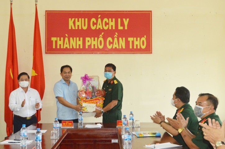 thanh uy tet 3