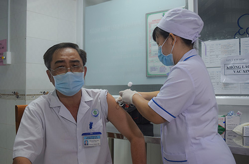 tiem vac xin nhi dong
