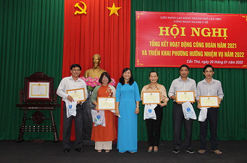 CONG DOAN NGANH TONG KET NAM 2021 0003