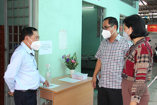 CDC KIEM TRA TRUONG HOC TRA AN 0002
