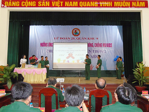 truyen thong hiv 4