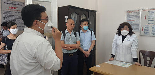 lam viec HIV 5