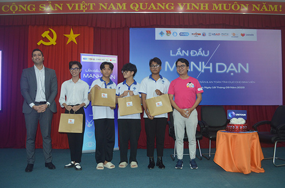 UNI TOUR DHCT 0004
