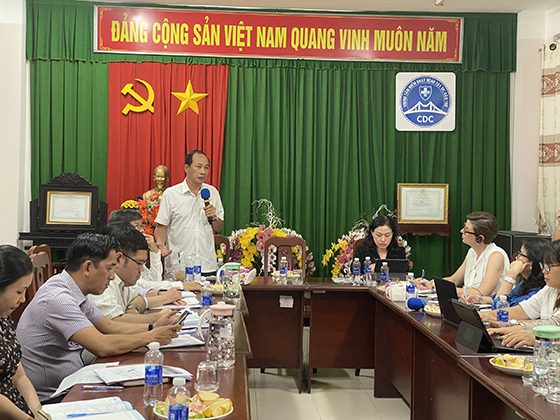 CDC LAM VIEC VOI WHO 0002