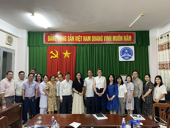 CDC LAM VIEC VOI WHO 0004