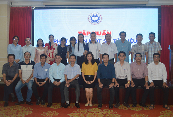 T5G TẬP HUẤN PHÁT TRIỂN TLTT 0002