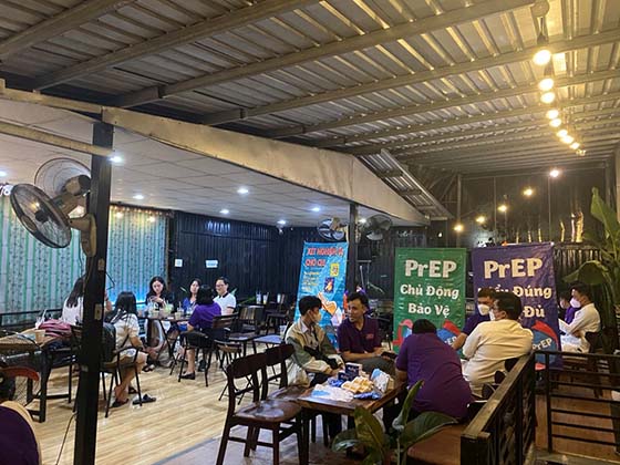 Đoàn Cục Phòng, chống HIV/AIDS và Tổ chức WHO thăm hoạt động tự xét nghiệm cộng đồng tại Cần Thơ ngày 26/10/2023