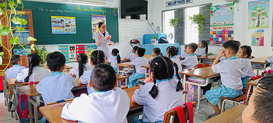 Học sinh được tuyên truyền, hướng dẫn cách chải răng đúng cách.