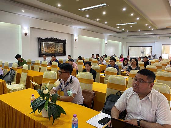 tap huan truong hoc 3