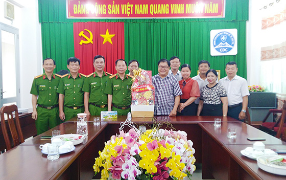 CAC DON VI CHUC TET CDC 0004