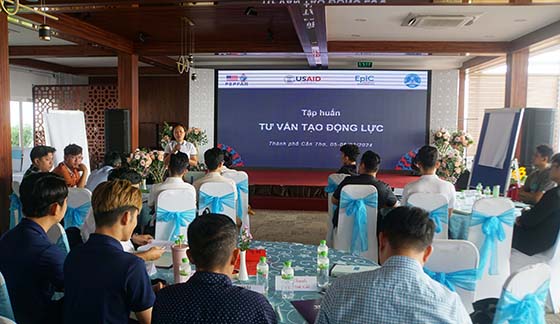 TAP HUAN KY NANG HIV 03