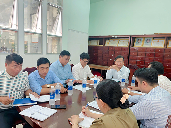 CDC Cần Thơ làm việc tại Trạm Y tế phường Cái Khế.