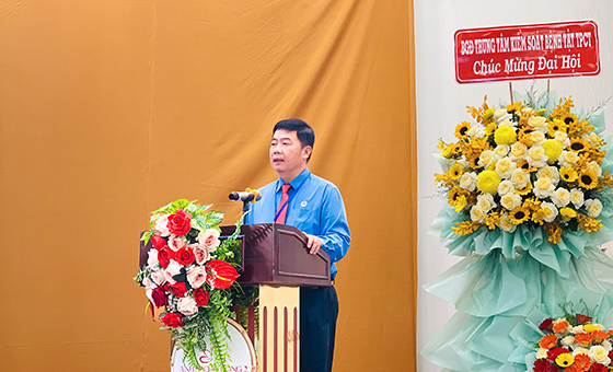 Ông Hồ Minh Quang, Uỷ viên Thường vụ, Phó Ban công tác Công đoàn, Liên đoàn lao động thành phố phát biểu chỉ đạo.