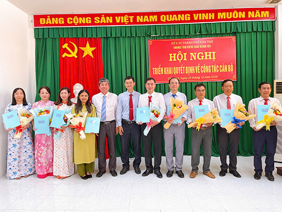 TO CHUC CAN BO CDC 06