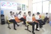 Người dân nghiêm túc thực hiện đeo khẩu trang khi đến tiêm ngừa tại Trung tâm Kiểm soát bệnh tật TP Cần Thơ.